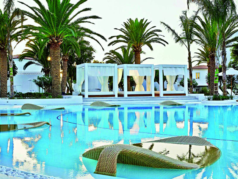 crete carameln pool beds
