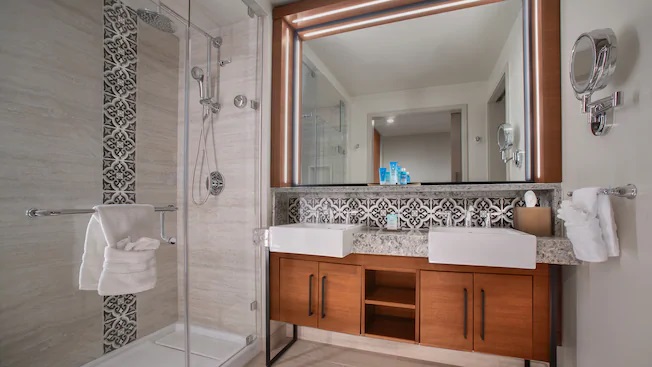 coronado resort rooms bathroom 16x9