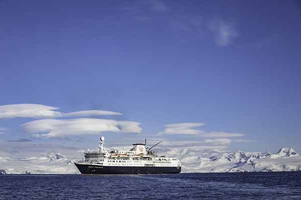 Intrepid Travel Antarctica_2020 21_Ocean Endeavour_Branded_009