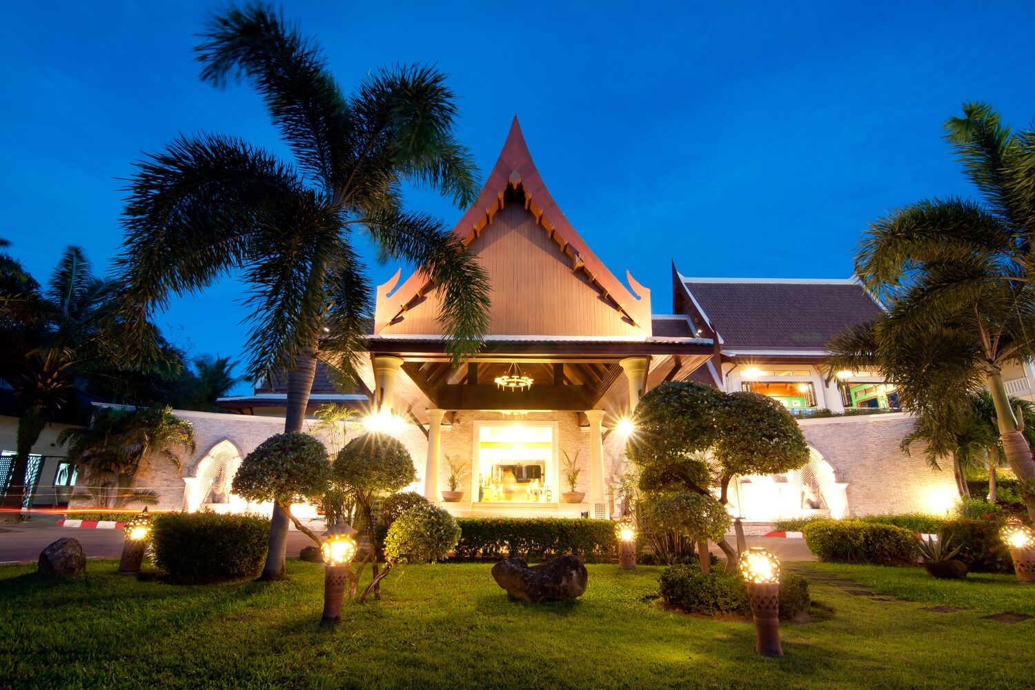 Deevana Patong Resort And Spa Hays Faraway