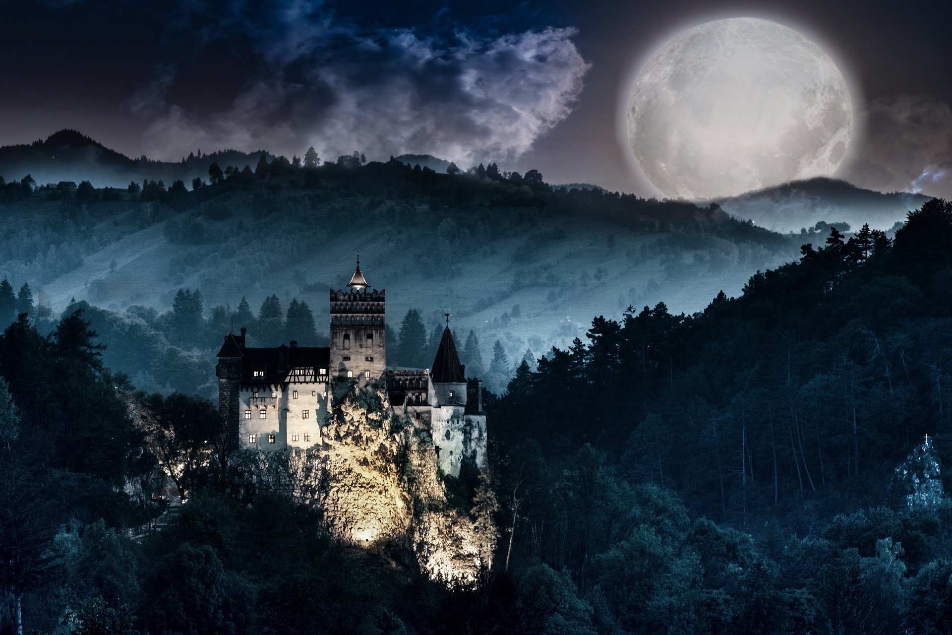 Dracula s Castle  Transylvania_1097661167